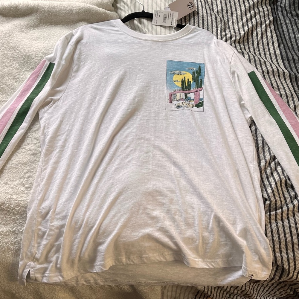 SELLING ASAP! Never worn men’s XL long sleeve SVRN desert oasis shirt.